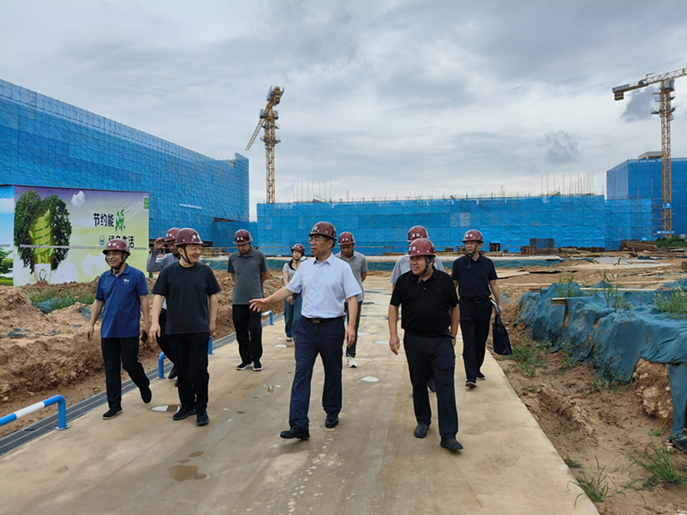 集團(tuán)公司黨委書記、董事長汪洋到六十七高級中學(xué)項(xiàng)目調(diào)研項(xiàng)目建設(shè)工作